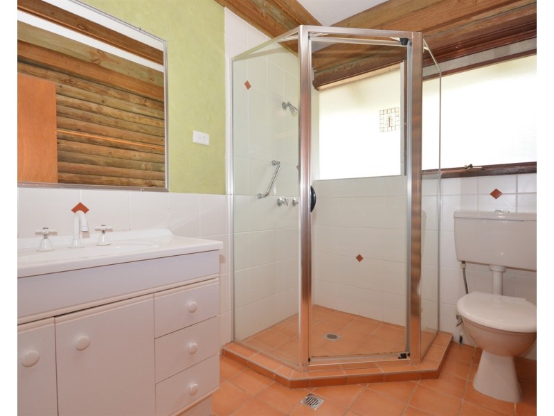 158 Bamboo Avenue, Benowa QLD 4217