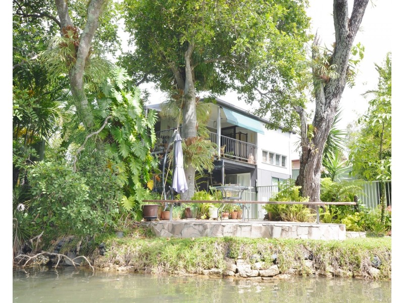 8 Sandy Court, Southport QLD 4215