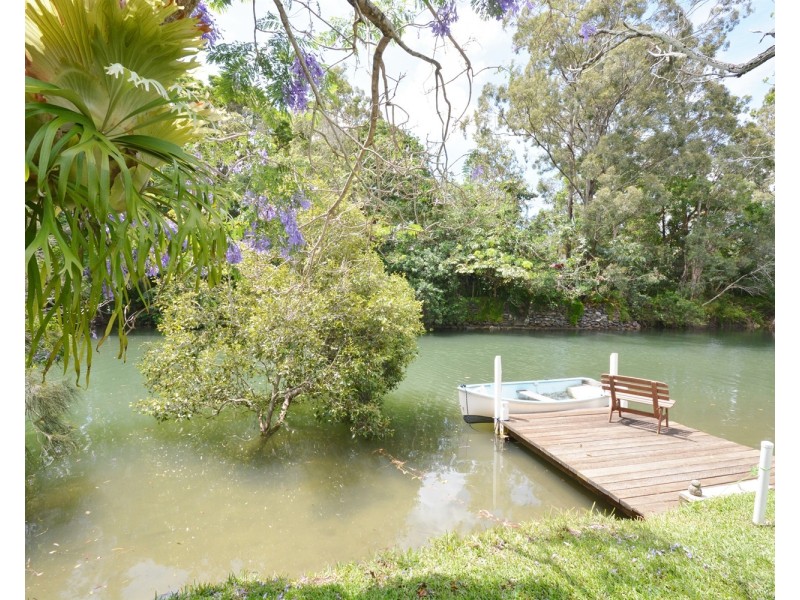 8 Sandy Court, Southport QLD 4215