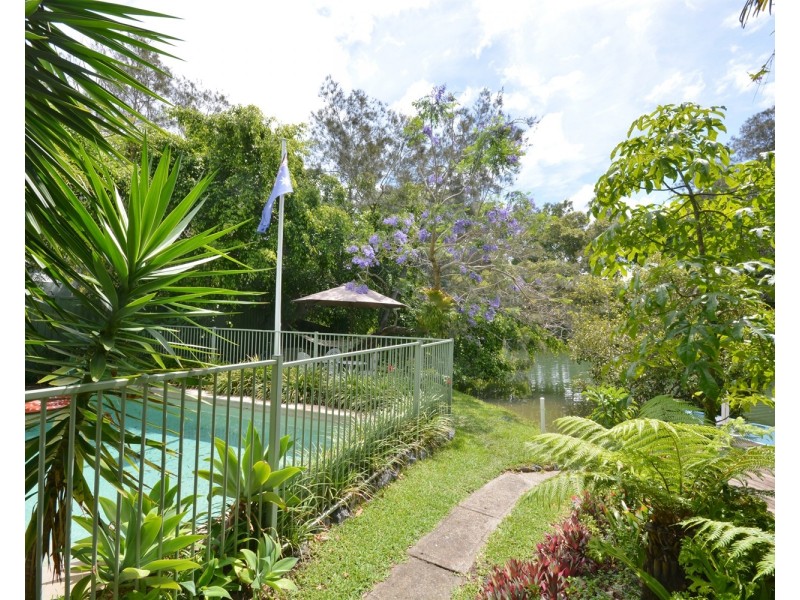 8 Sandy Court, Southport QLD 4215