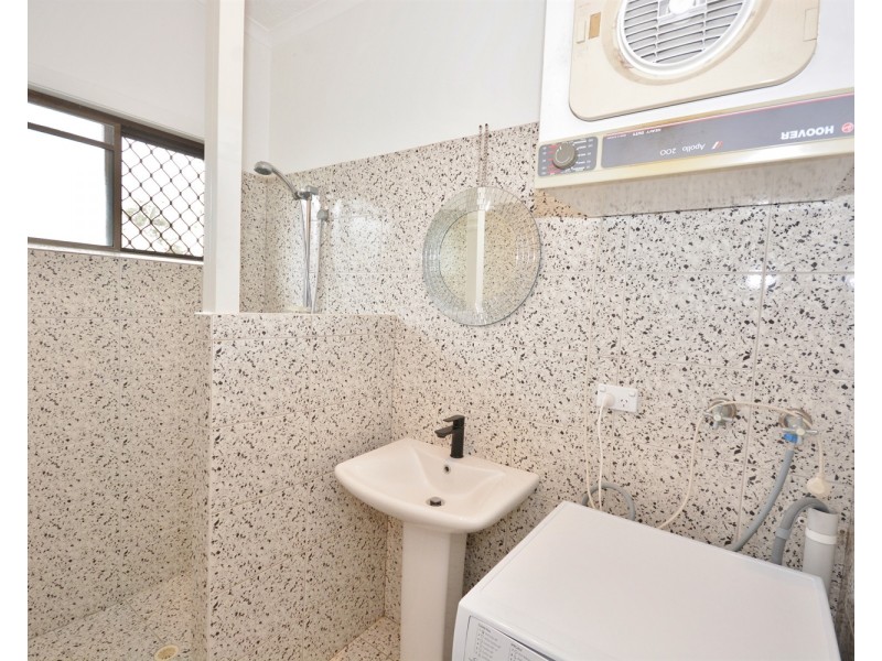 8 Sandy Court, Southport QLD 4215