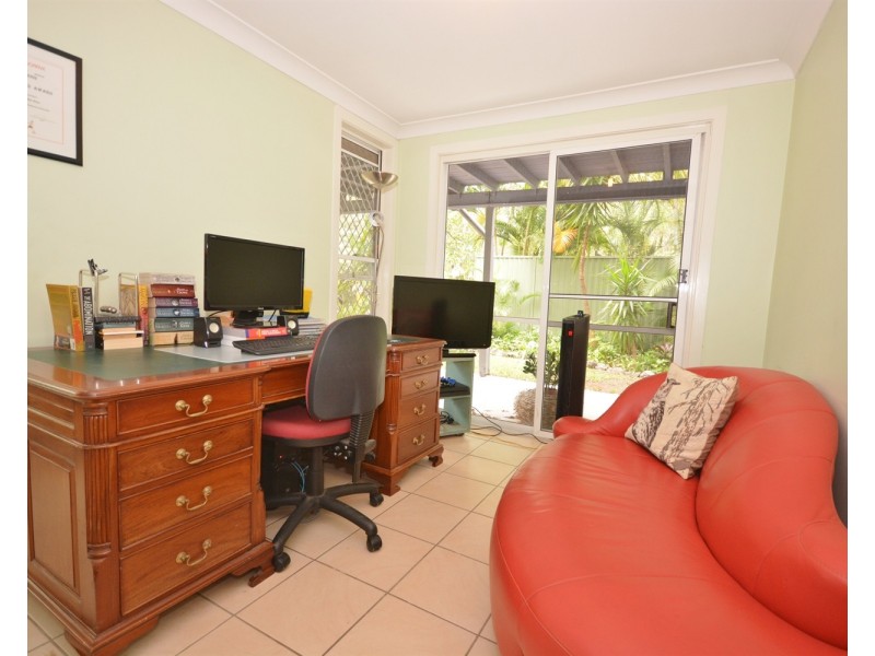 8 Sandy Court, Southport QLD 4215