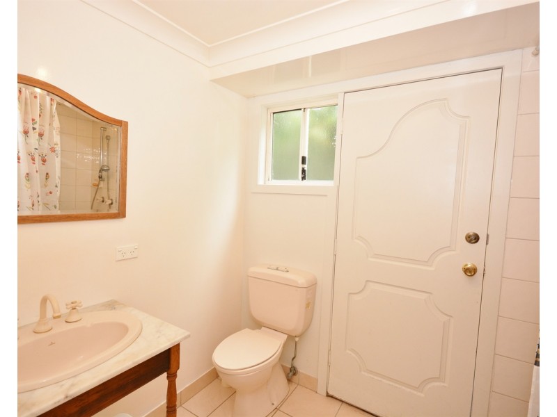 8 Sandy Court, Southport QLD 4215