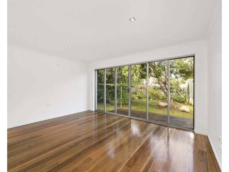 130 Falconer Street, Southport QLD 4215