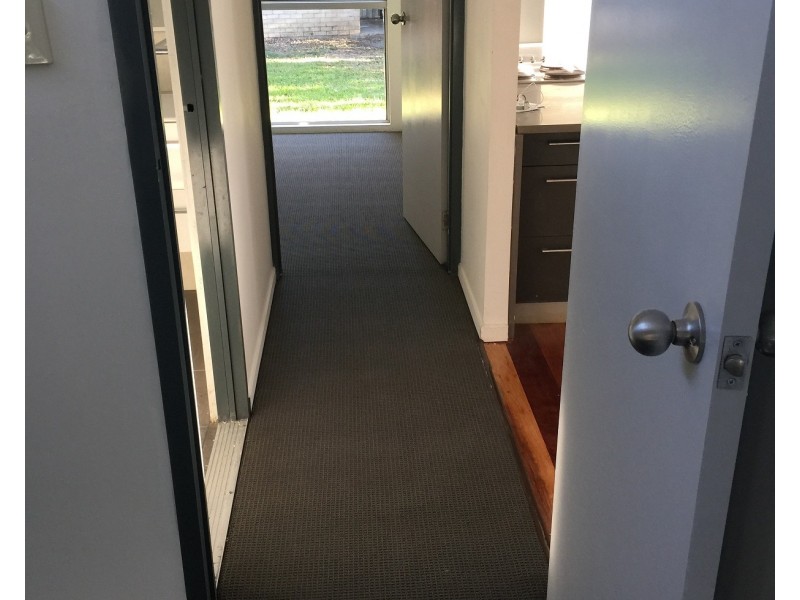 130 Falconer Street, Southport QLD 4215