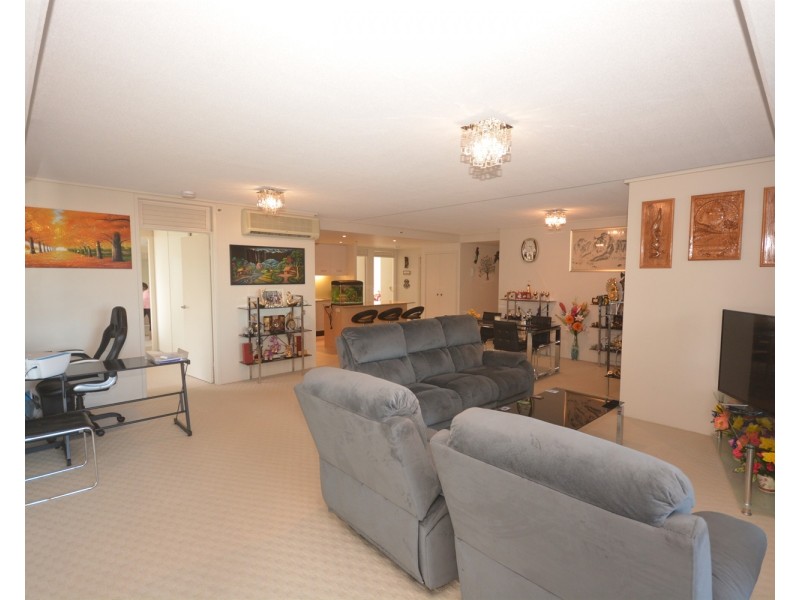 202/105 Scarborough Street, Southport QLD 4215