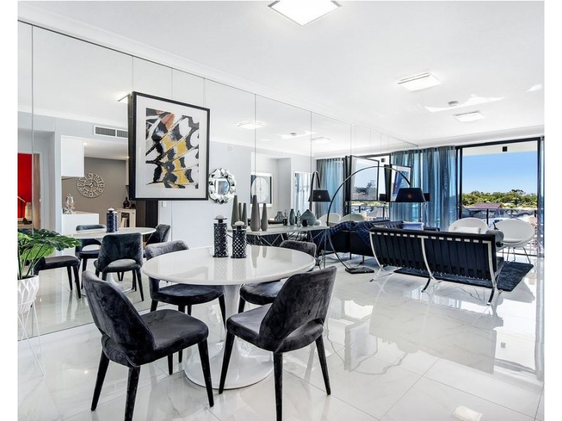 5  Harbourside Court, Biggera Waters QLD 4216