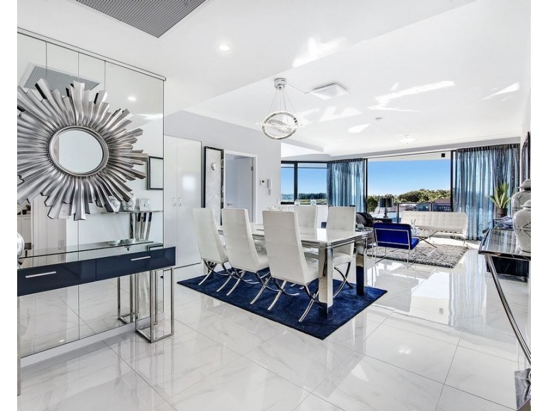 5  Harbourside Court, Biggera Waters QLD 4216