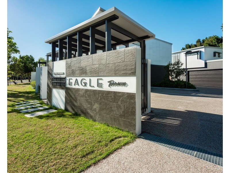 8/88  Glades Drive, Robina QLD 4226