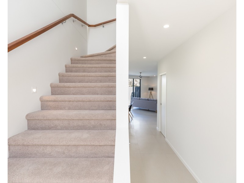 8/88  Glades Drive, Robina QLD 4226