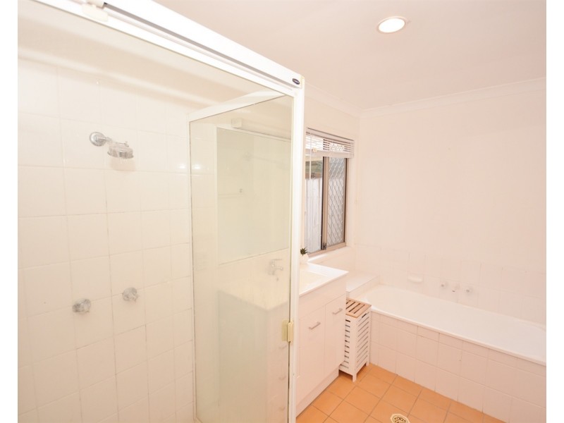 8 Bernini Drive, Coombabah QLD 4216