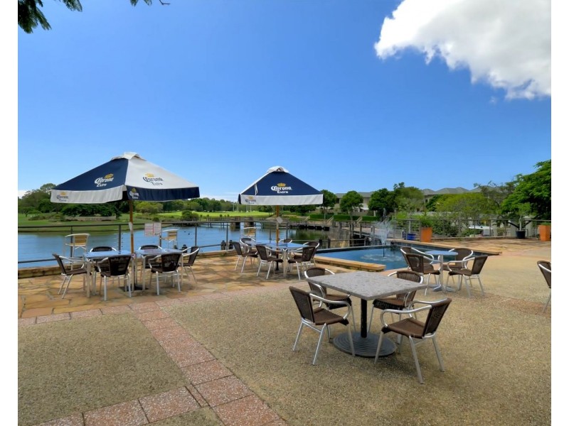 601 The Glades Drive, Robina QLD 4226
