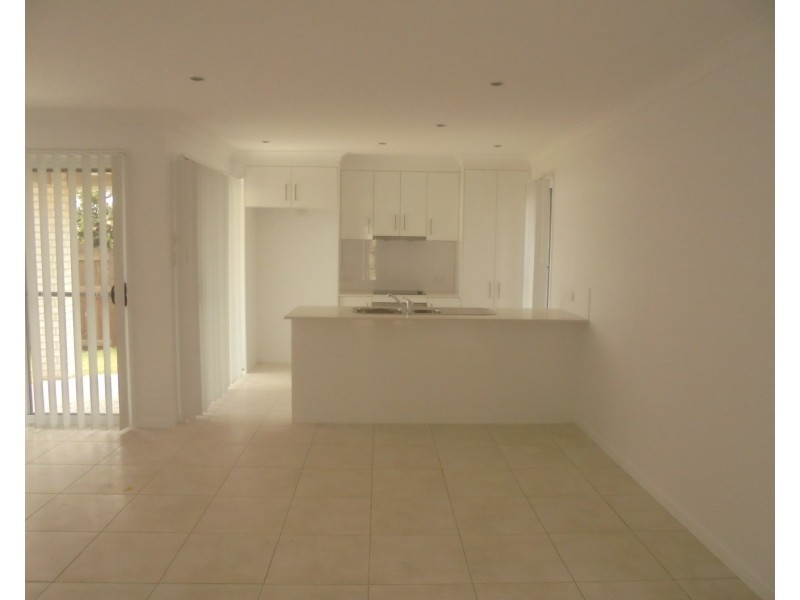 6B Freedman Drive, Willow Vale QLD 4209