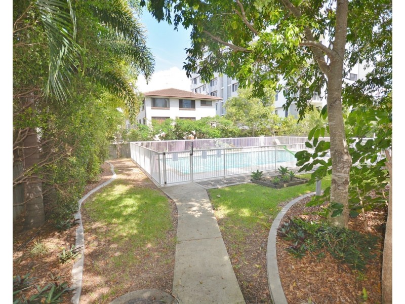 13/52-58  Queen Street, Southport QLD 4215