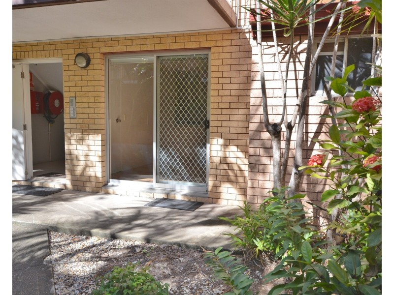 2/203 Scarborough Street, Southport QLD 4215