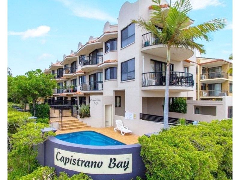 13/2 Broad Street, Labrador QLD 4215