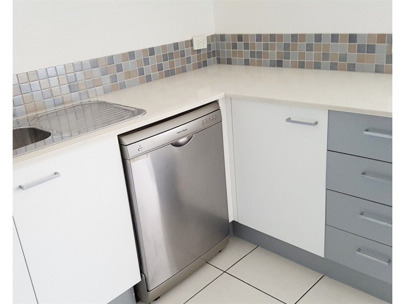 25/15-17 Lloyd Street, Southport QLD 4215