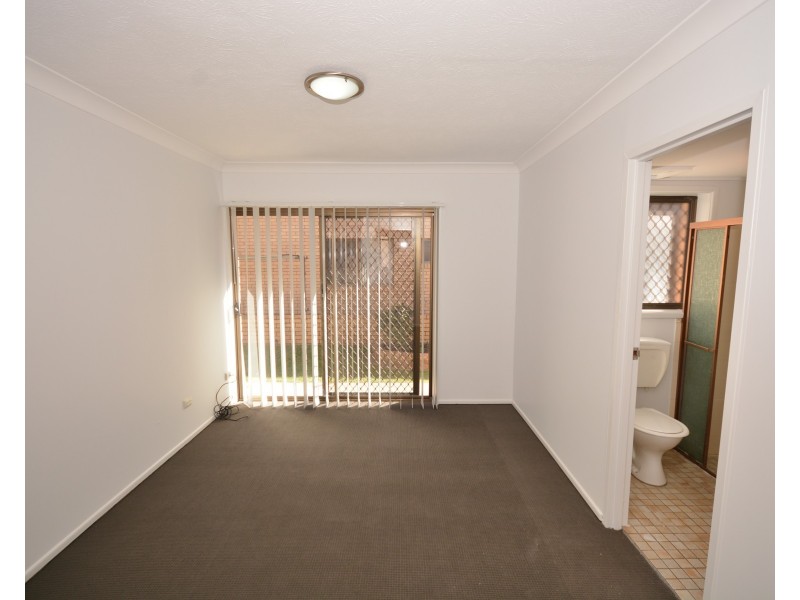 1/209 Scarborough Street, Southport QLD 4215