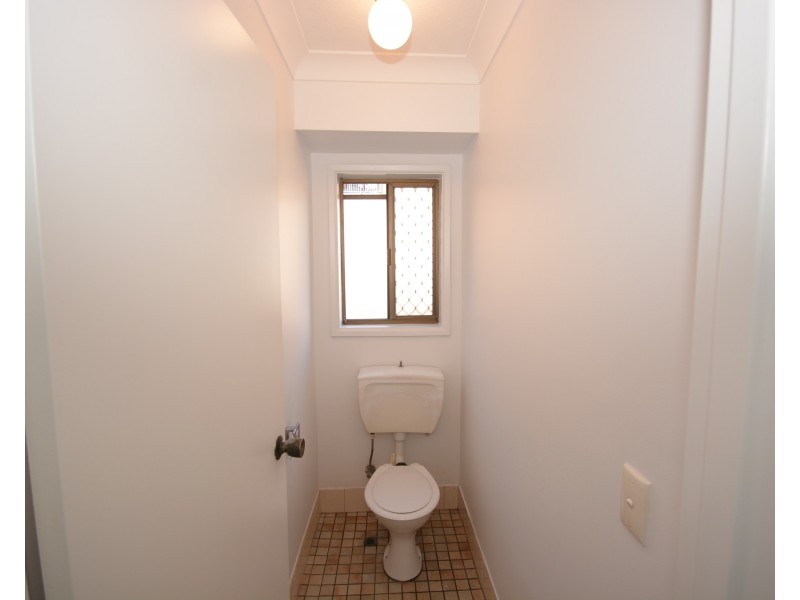 1/209 Scarborough Street, Southport QLD 4215