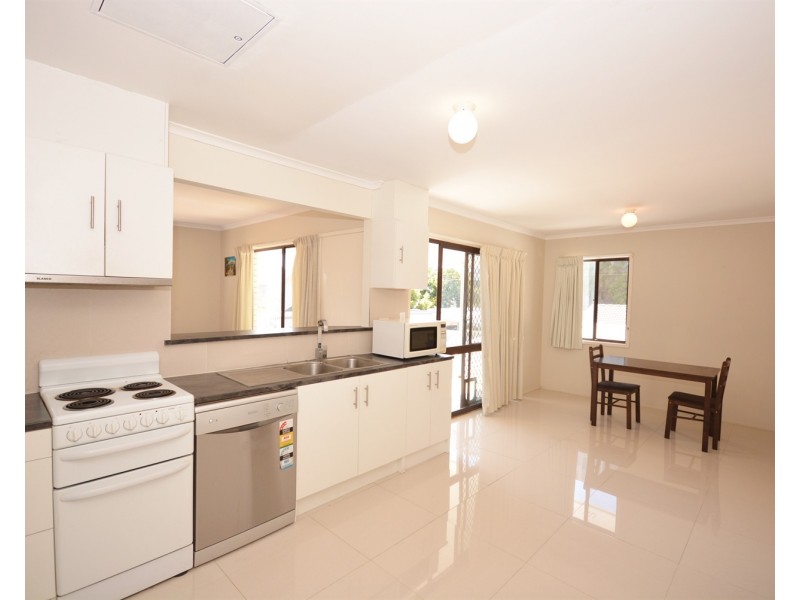 1-4/5 Adori Street, Surfers Paradise QLD 4217