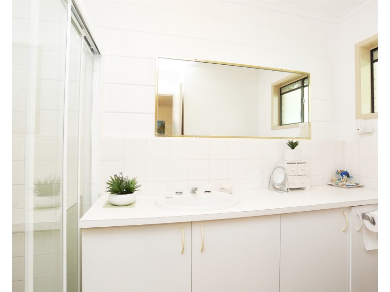 1-4/5 Adori Street, Surfers Paradise QLD 4217