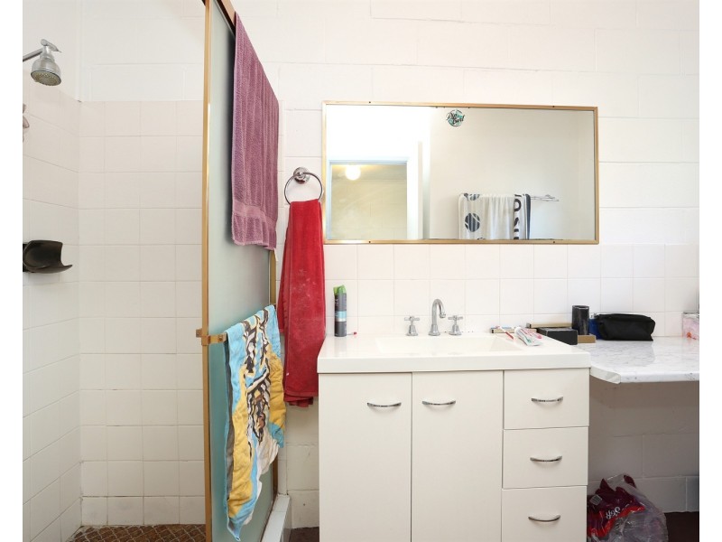 1-4/5 Adori Street, Surfers Paradise QLD 4217