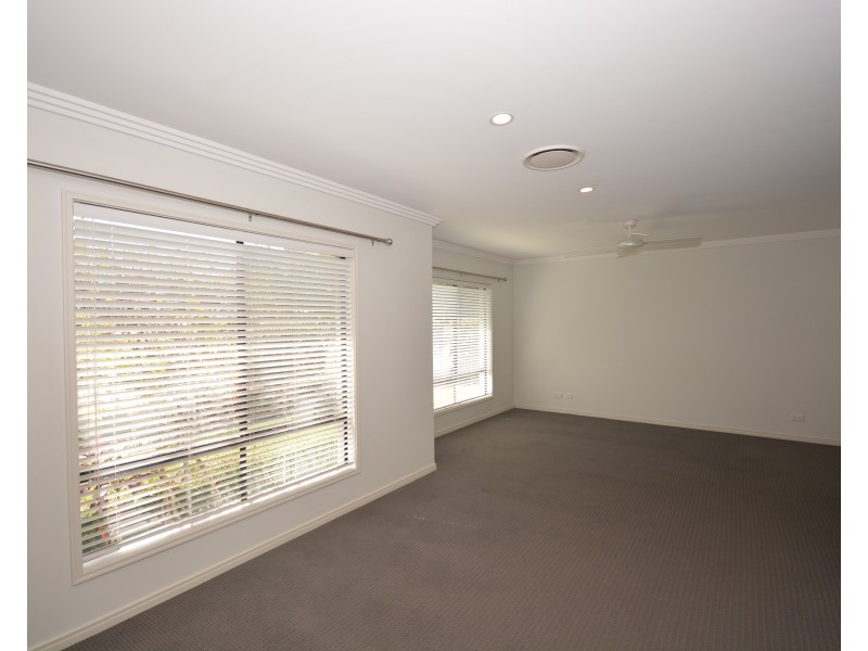8 Pacha Close, Coomera QLD 4209