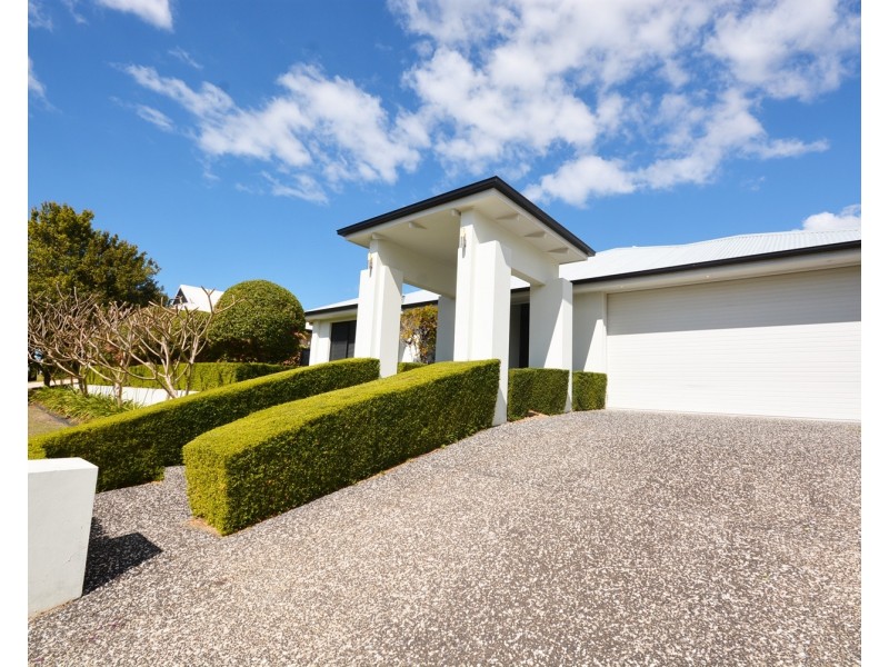 8 Pacha Close, Coomera QLD 4209