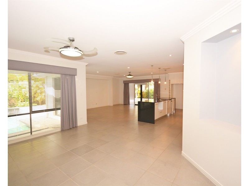 8 Pacha Close, Coomera QLD 4209