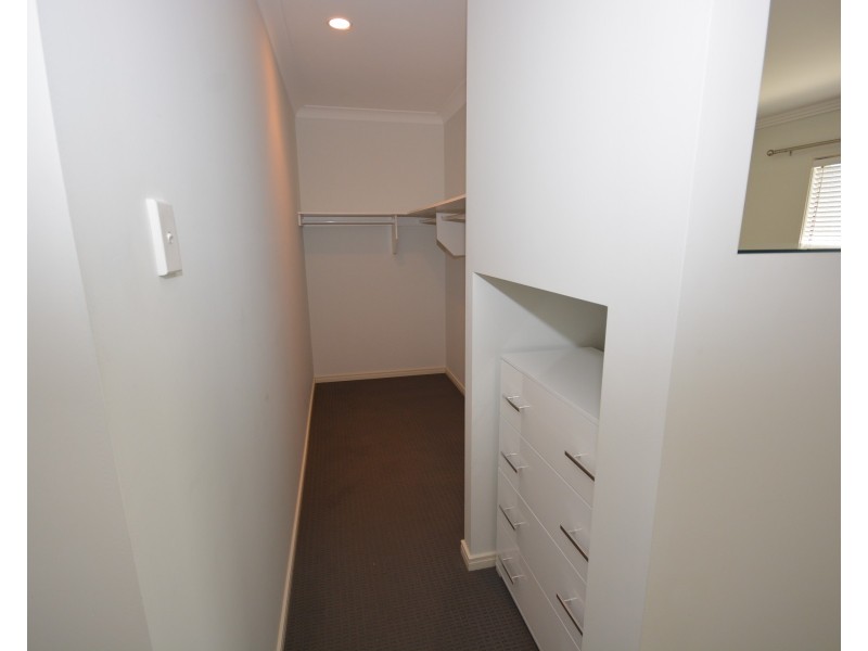8 Pacha Close, Coomera QLD 4209