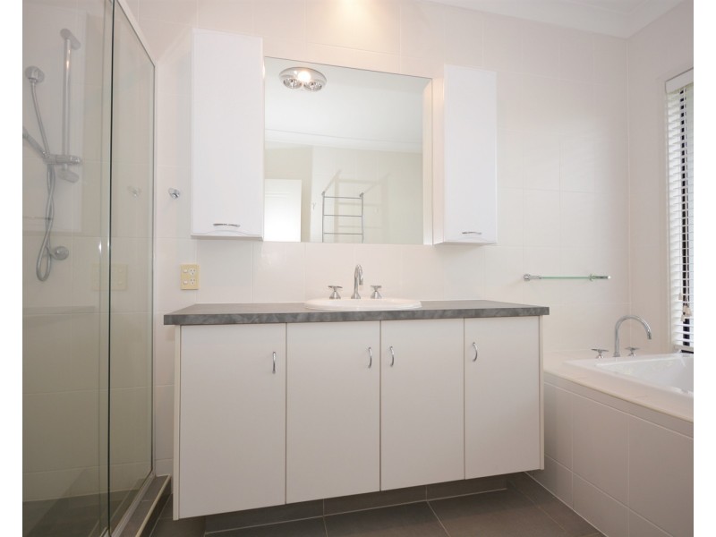 8 Pacha Close, Coomera QLD 4209