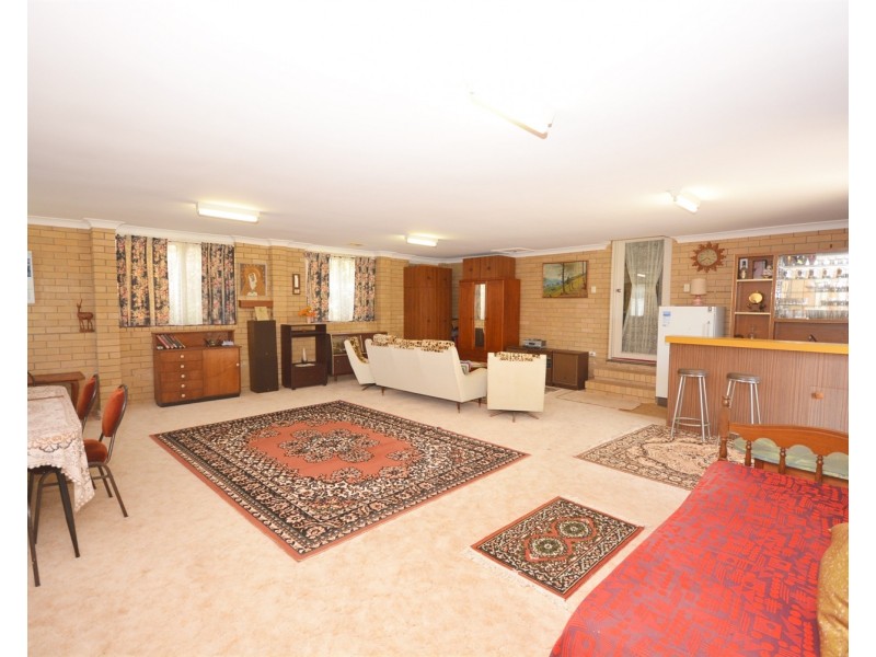 9 Jarmo Crescent, Southport QLD 4215