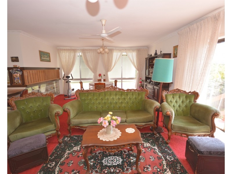 9 Jarmo Crescent, Southport QLD 4215