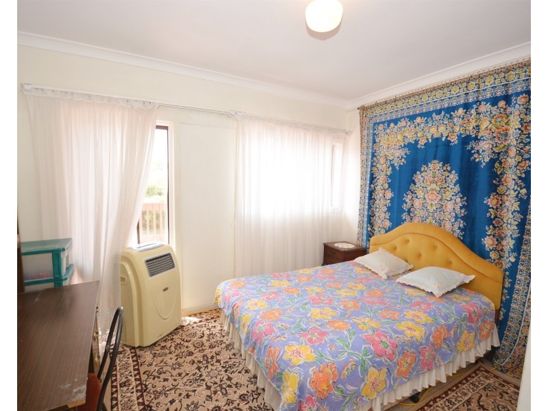 9 Jarmo Crescent, Southport QLD 4215