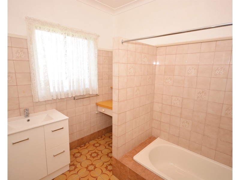 9 Jarmo Crescent, Southport QLD 4215