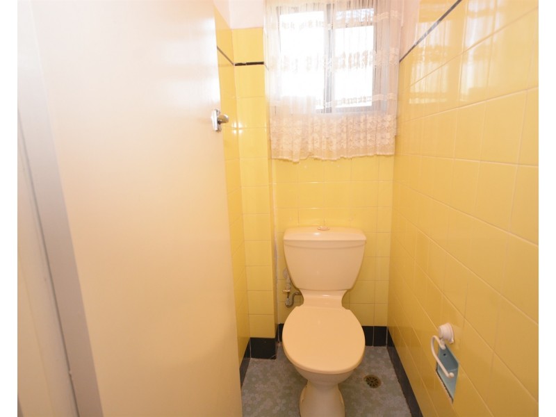 9 Jarmo Crescent, Southport QLD 4215