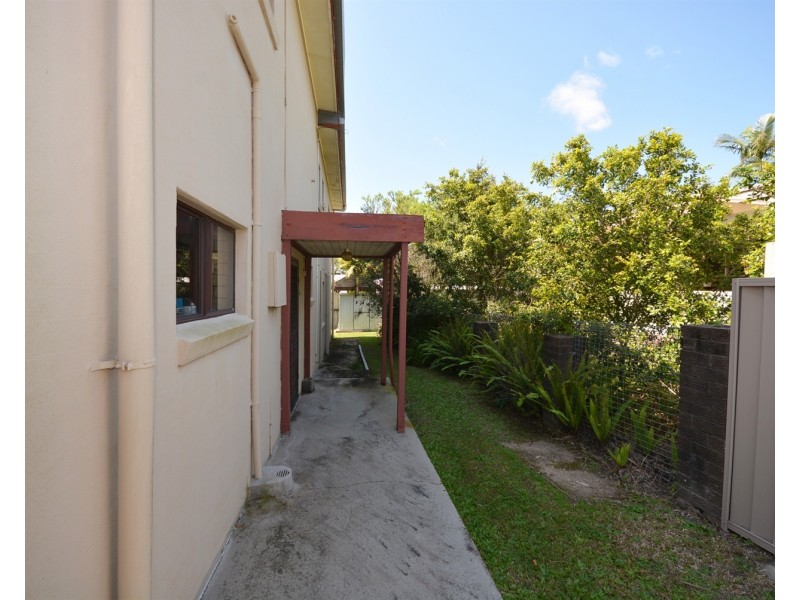 9 Jarmo Crescent, Southport QLD 4215