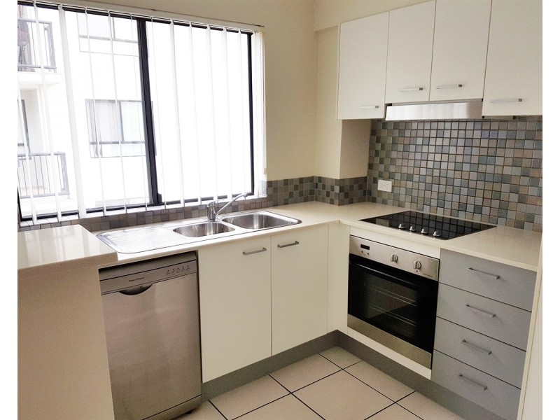 24/15-17 Lloyd Street, Southport QLD 4215