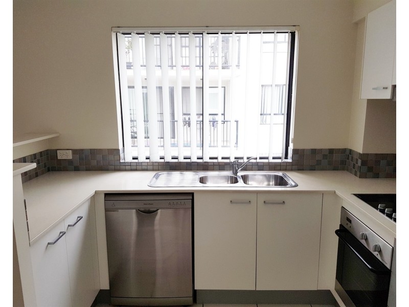 24/15-17 Lloyd Street, Southport QLD 4215