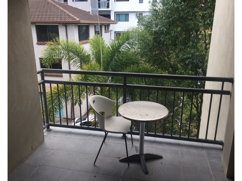 13/46 Lenneberg Street, Southport QLD 4215