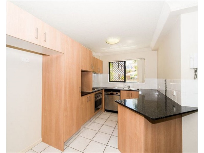 13/46 Lenneberg Street, Southport QLD 4215