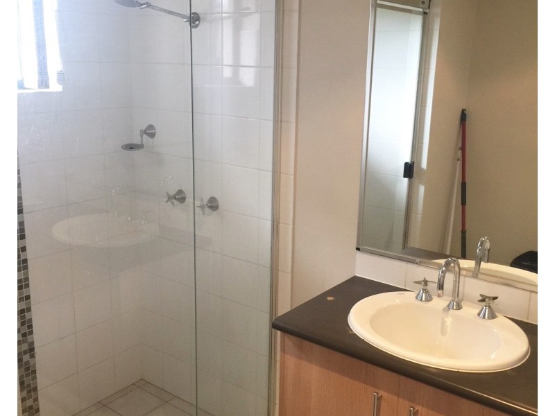 13/46 Lenneberg Street, Southport QLD 4215