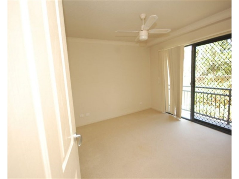 13/46 Lenneberg Street, Southport QLD 4215