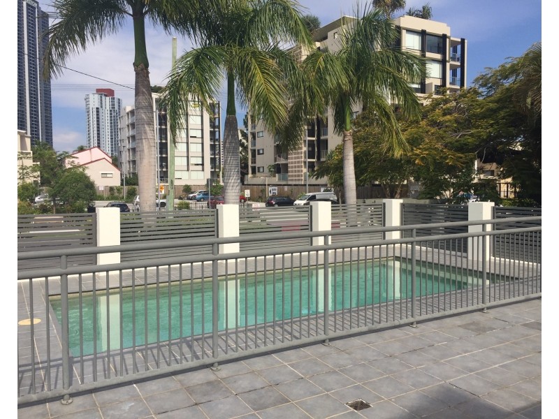 13/46 Lenneberg Street, Southport QLD 4215