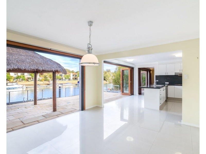 30 Sundance Way, Runaway Bay QLD 4216