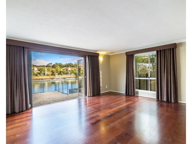 30 Sundance Way, Runaway Bay QLD 4216