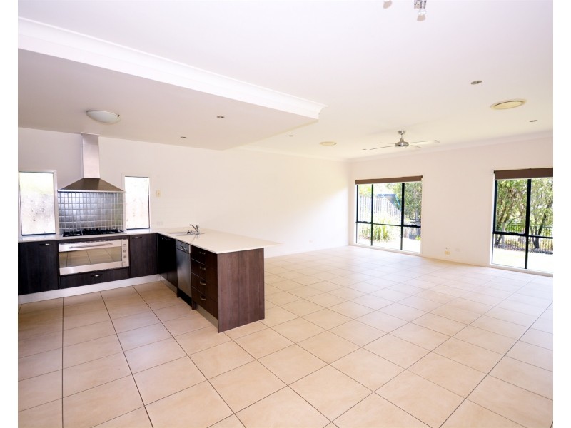 5 Picnic Creek Drive, Coomera QLD 4209