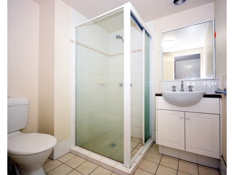 4/52 Queen Street, Southport QLD 4215