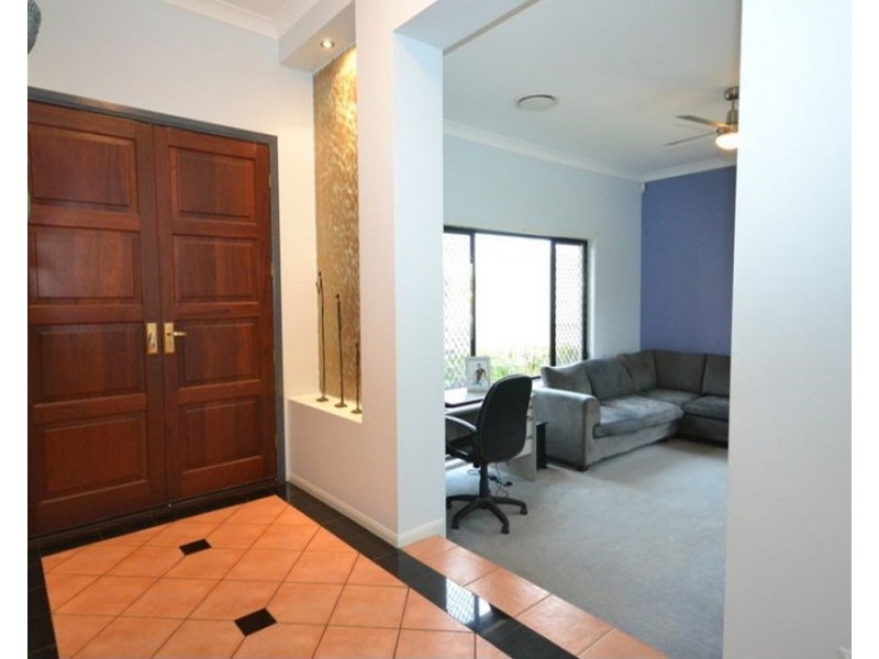 4  Mintwood Place, Molendinar QLD 4214