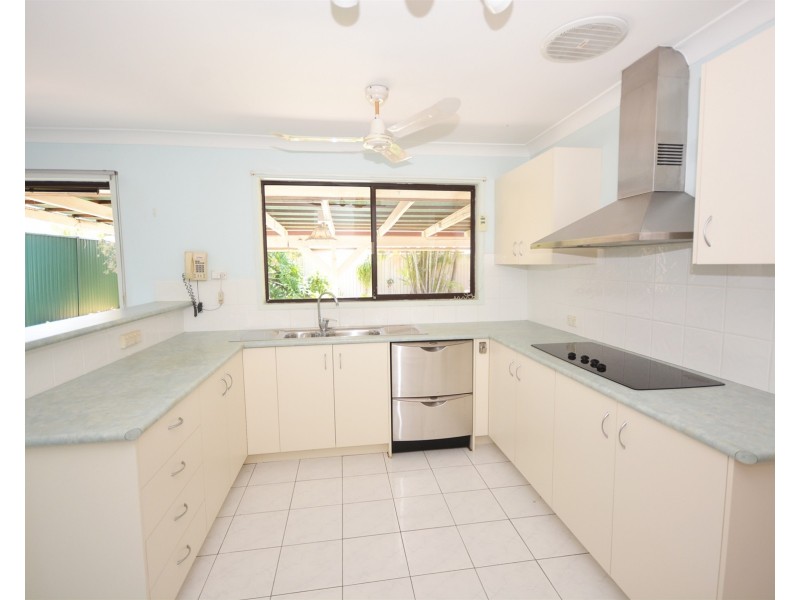 9 Coachwood Court, Burleigh Waters QLD 4220